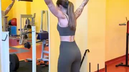 Spróbuj takiego przysiadu #shorts #siłownia #trening