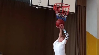 Chciałem włożyć pachę do kosza #shorts #dunk #verticaljump #wyskok