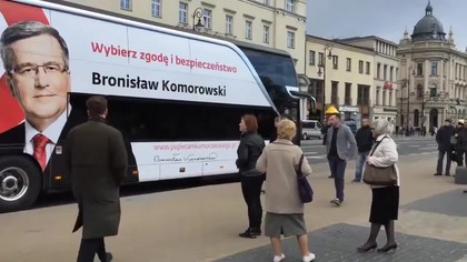 Bronisław Komorowski i specjalista od kur.