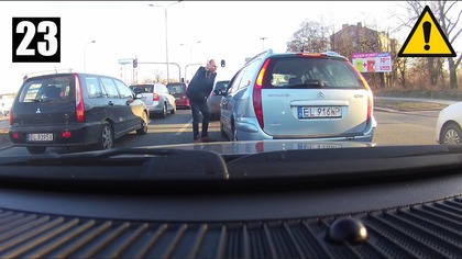 Wjazd prosto przed maskę z pasa rozbiegowego