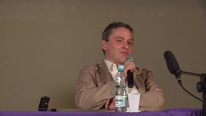 Komorowski dostał od komunistów pozwolenie na broń