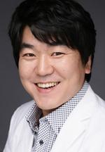 Aktor Yoon Je-moon