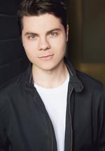 Aktor Atticus Mitchell