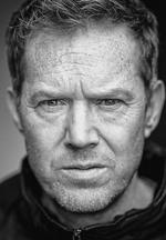 Aktor Kris Hitchen