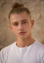 Aktor Ryan Dean