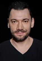 Aktor Dominik Bąk