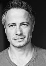 Aktor Oliver Milburn