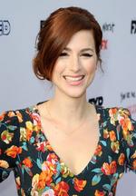 Aktor Aya Cash