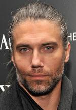 Aktor Anson Mount