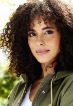 Aktor Parisa Fitz-Henley