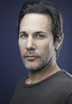 Aktor Darron Meyer