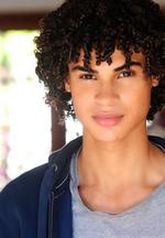Aktor Kolton Stewart