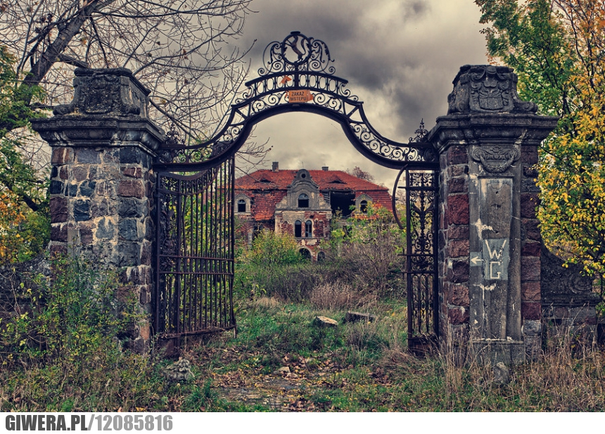 Pałac,Polska,porzucony,