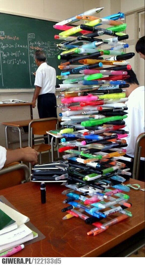 Matematyka,długopisy,wieża