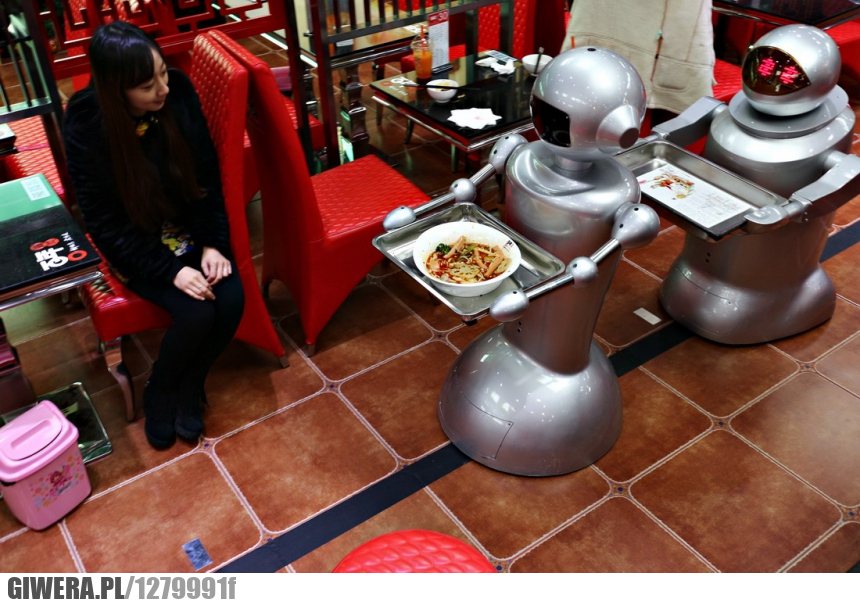 Japonia,Restauracja,jedzenie,robot,roboty,kelner
