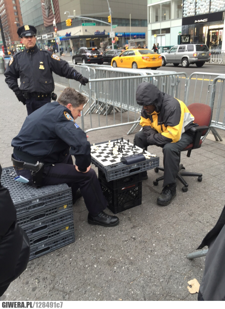 Szachy,Policjant,USA,Nowy Jork