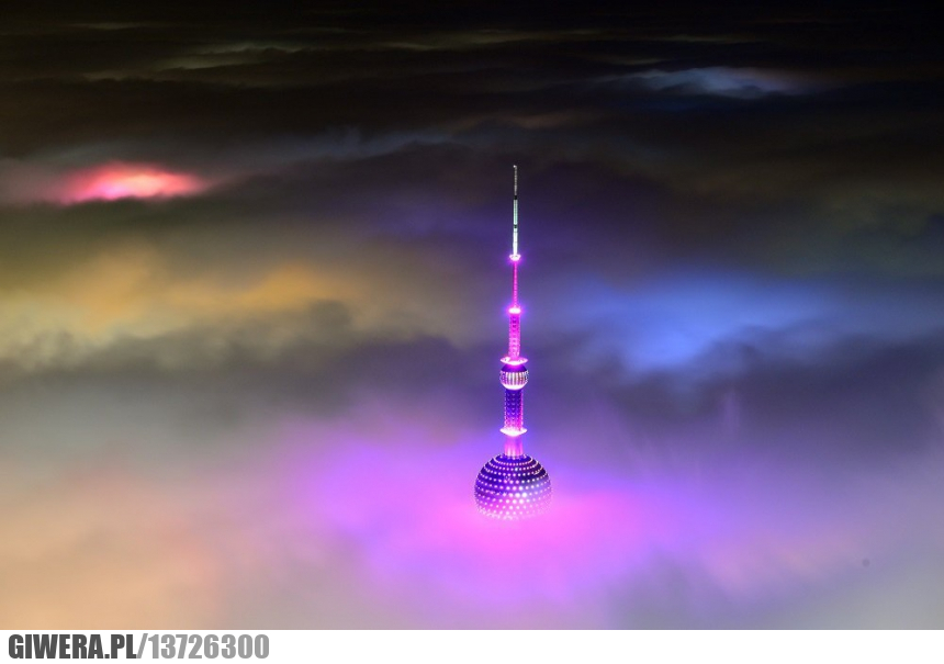 Oriental Pearl Tower,Chiny,mgła,earthporn