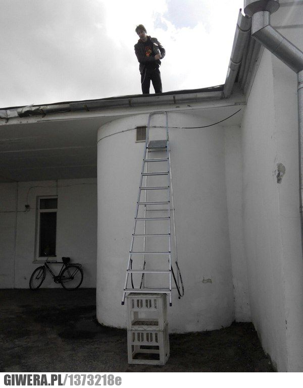 BHP,bezpieczeństwo,drabina,dach