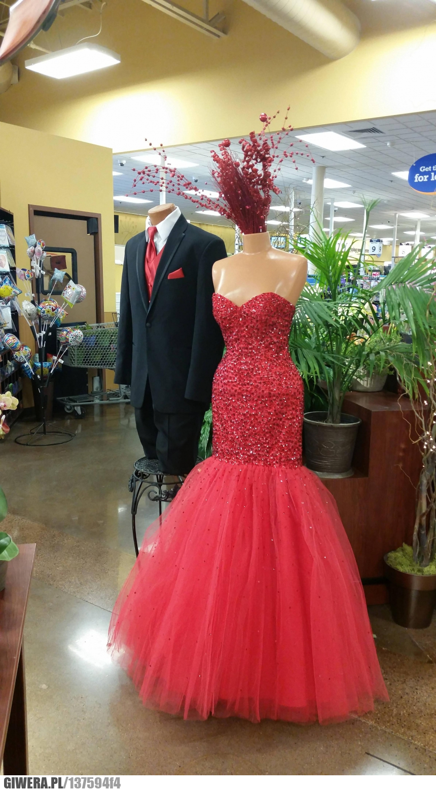 Boom, Headshot, sukienka