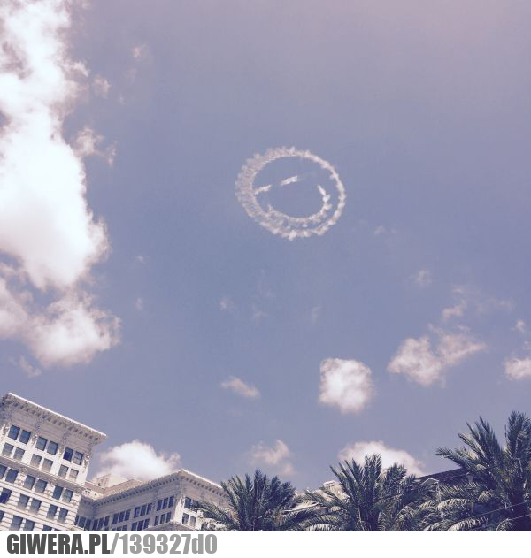 Uśmiech,niebo,buźka