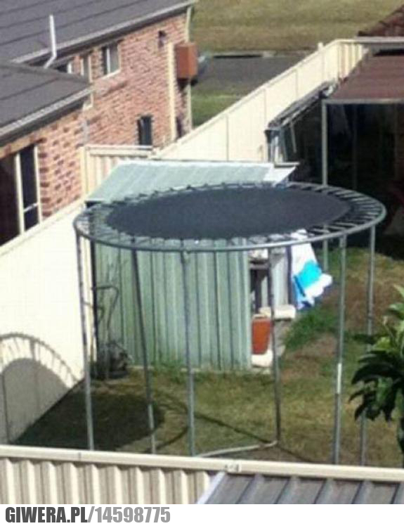 Kiepski pomysł,trampolina