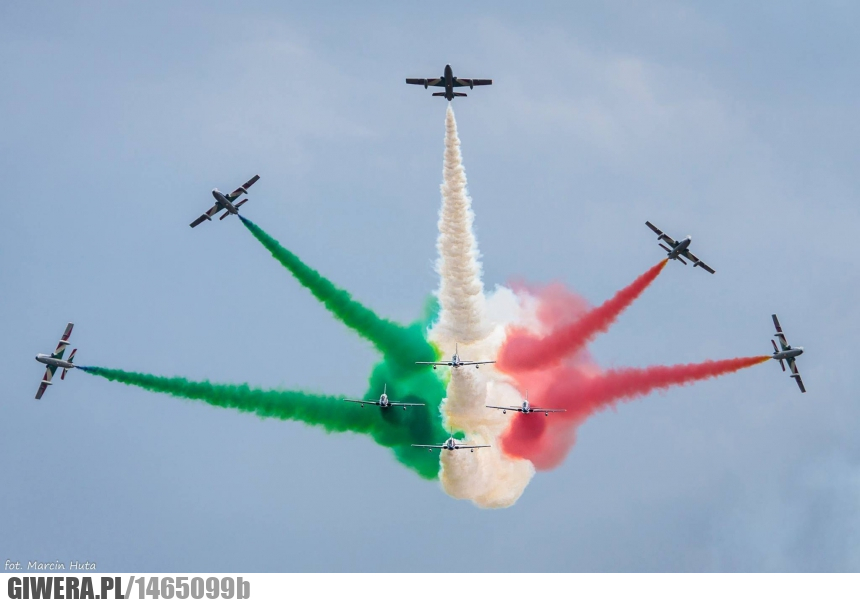 Pokaz lotniczy,flaga