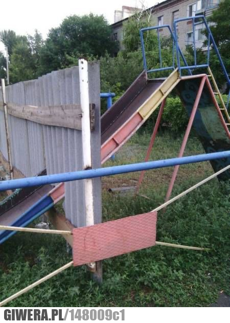 zjeżdżalnia,plac zabaw