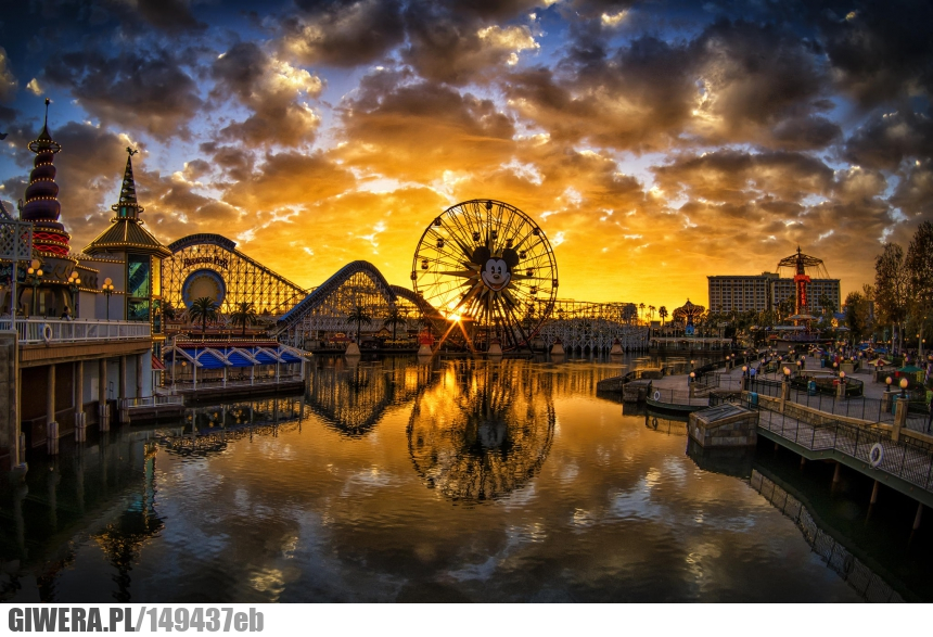 Zachód słońca,Lunapark,Disneyland