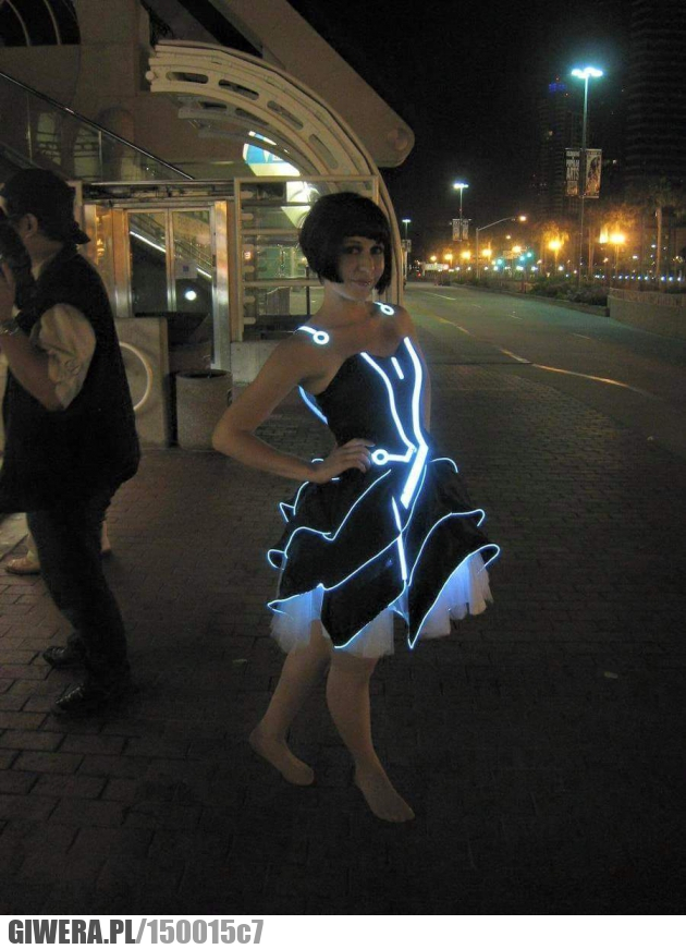 Tron,sukienka