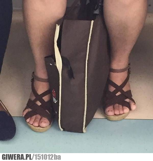 Moda damska,sandały,palec