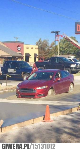 Kobieta za kierownicą,beton