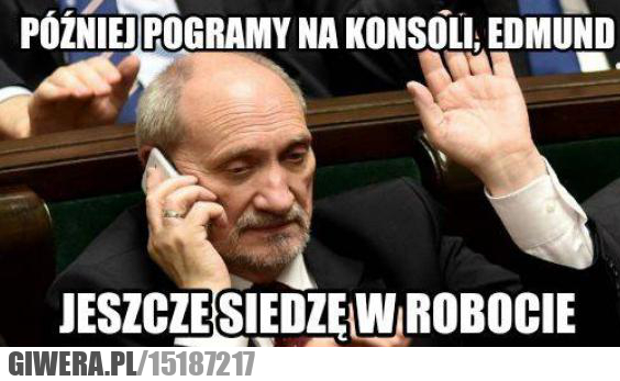 Macierewicz,Edmund Janniger