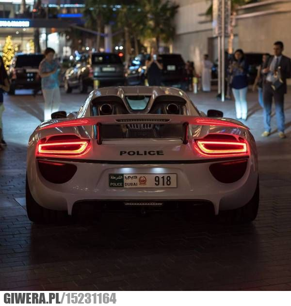 Policja,super samochód,Dubaj