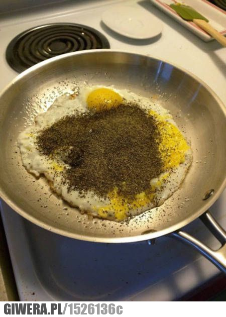 Gotowanie,jajecznica,przyprawy