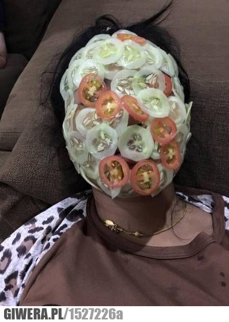 Maseczka,ogórki,pomidory