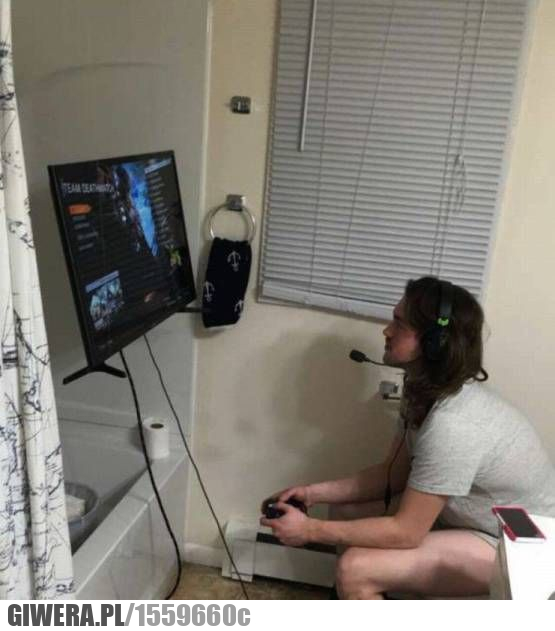 Granie,telewizor,TV,Toaleta,kibel