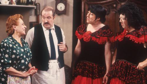 Allo, allo! 9