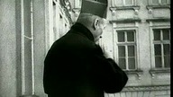 JAN PAWEŁ II - PAPIEŻ, KTÓRY TWORZYŁ HISTORIĘ. CD 2 .  UPADEK MURU BERLIŃSKIEGO. 2006. DVDRip-XViD - LEKTOR PL