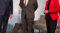 Polityczne spotkanie z maskami, a potem bez.