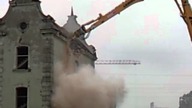 Wyburzanie zabytkowego budynku dworca Łódź Fabryczna