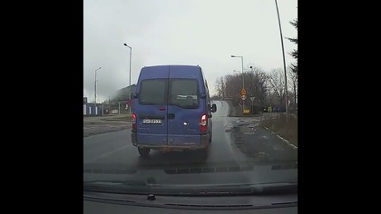 DŁUGIE HAMOWANIE KLAKSONEM