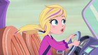 Polly pocket jazda sportowym samochodem