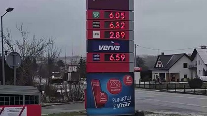 może i kłamcą, ale nie wyklum