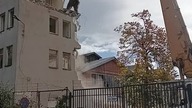 Wyburzanie budynku Stoczni Remontowej Nauta w Gdyni