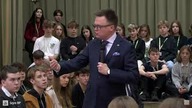 Jak się zaczniemy bić, to jest koniec.  Hołownia ostro o przeniesieniu posiedzenia Sejmu