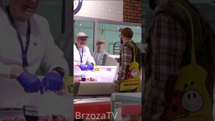 Janusz kłóci się o skrzydełka wieprzowe!