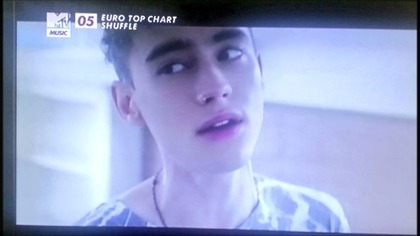 Years & Years - King (EURO TOP CHART SHUFFLE) [MTV MUSIC ITALY] {2015}
