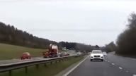 Sprytna blokada wyprzedzającego czy perfidne zajechanie?