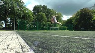 tricking: salto bokiem z biegu