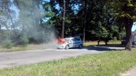 Radiowóz policyjny w ogniu ...